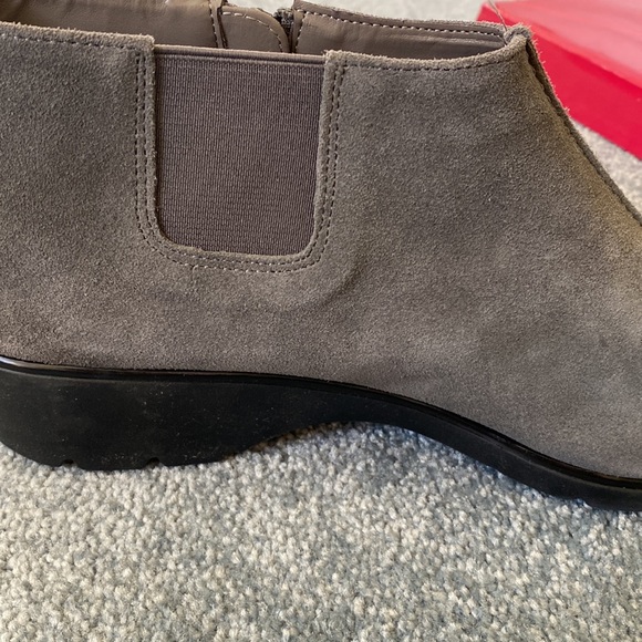 COPY - Aerosoles grey short boots - Picture 6 of 6